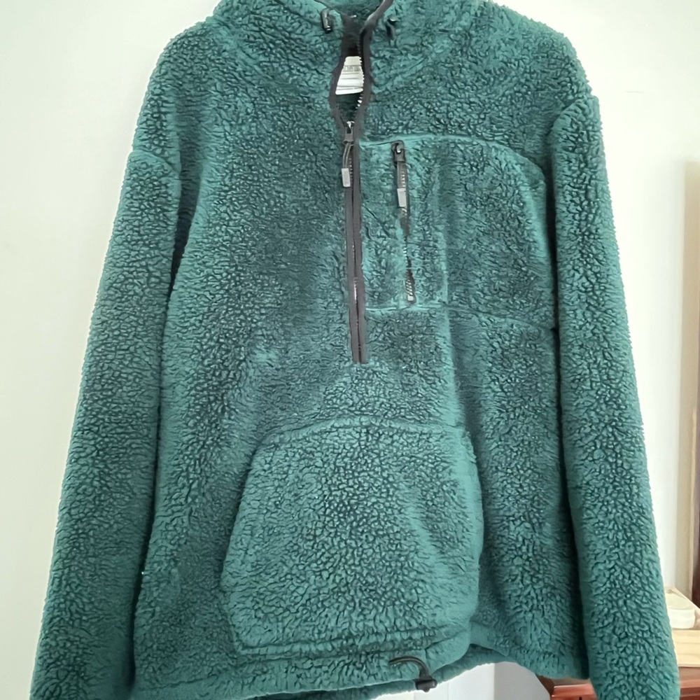 VS PINK Green Sherpa Half-Zip Pullover